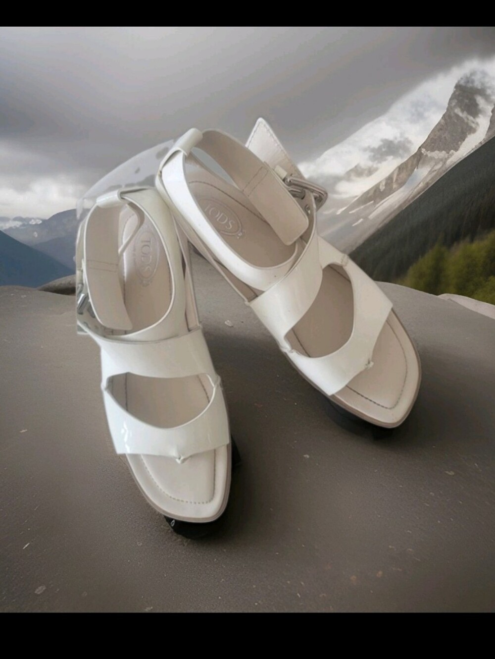 TOD'S patent leather Buckle Strap Sandals size 37